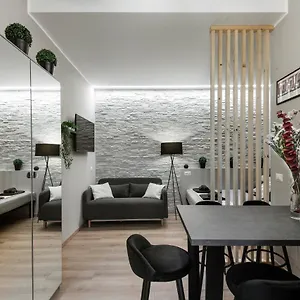 navigli-tortona-flo-apartment.italymilanhotels.net/